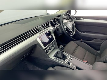 Used Volkswagen Passat 2018 for sale - 75361517: Photo