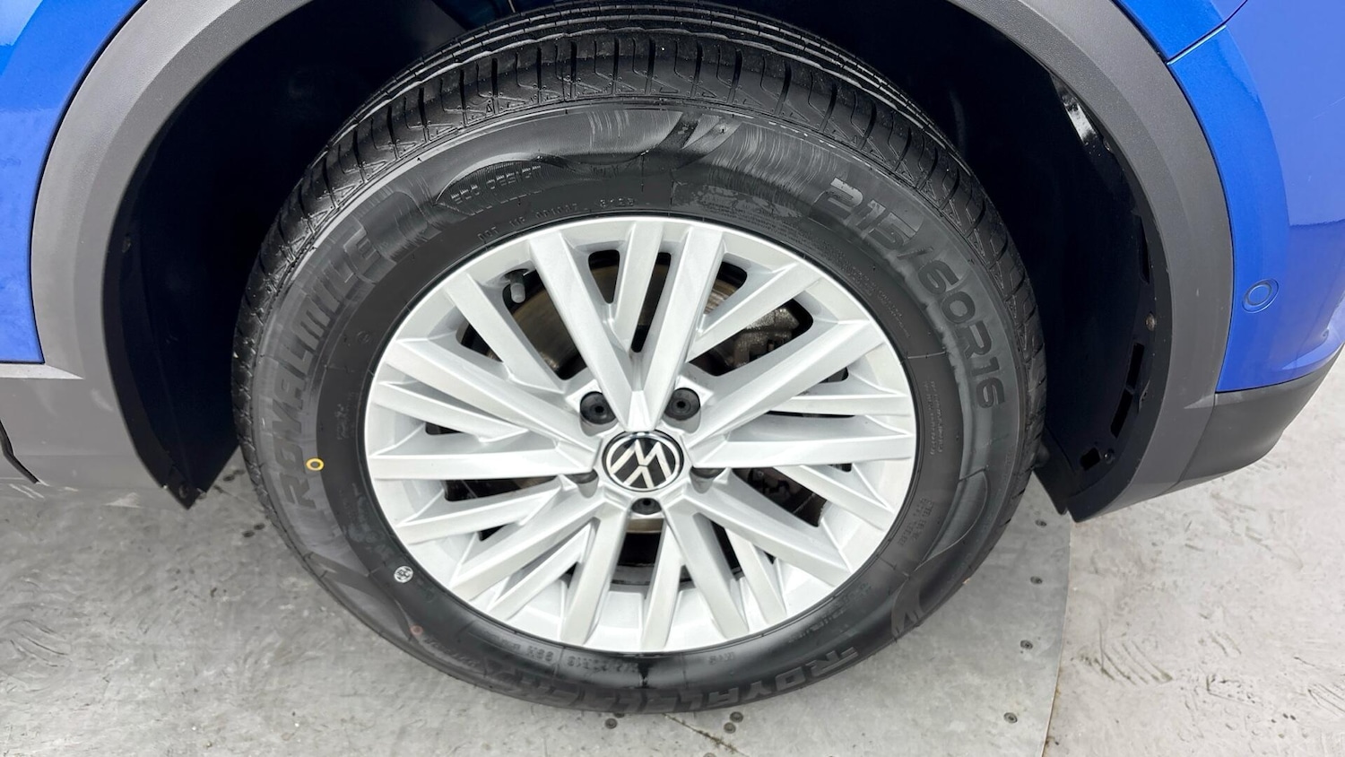 Used Volkswagen T-Roc 2022 for sale - 77619160: Photo 5