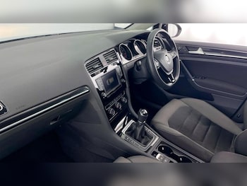 Used Volkswagen Golf 2016 for sale - 75881446: Photo