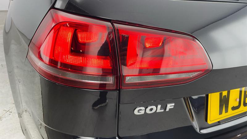 Used Volkswagen Golf 2016 for sale - 75881446: Photo 32