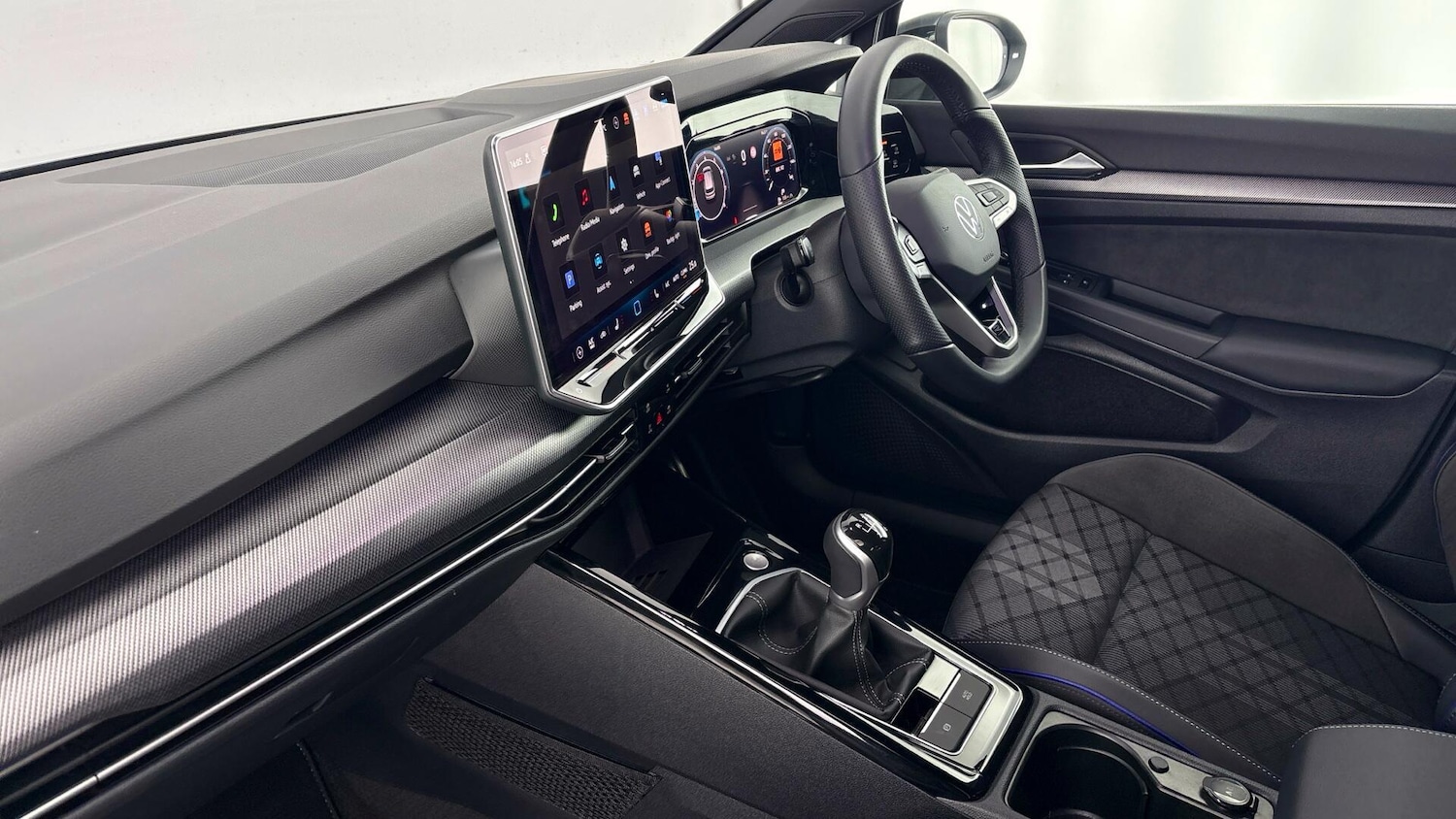 Used Volkswagen Golf 2025 for sale - 77504705: Photo 2