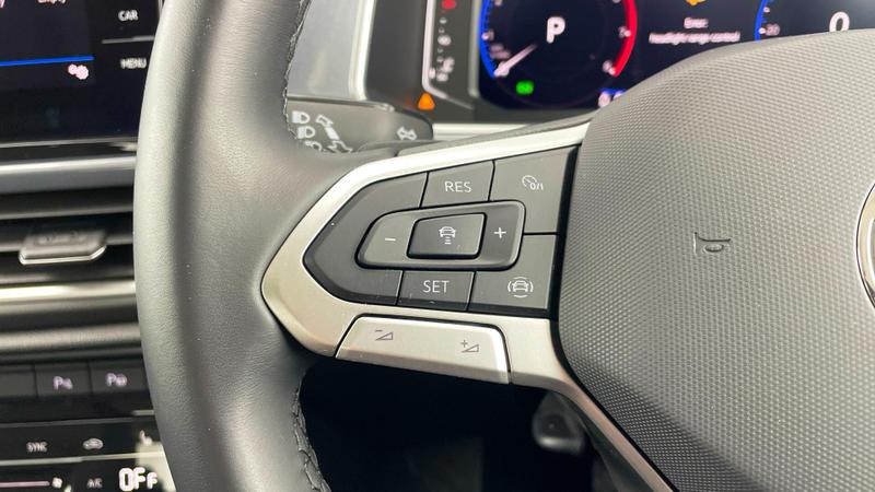 Used Volkswagen T-Roc 2023 for sale - 75985252: Photo 23