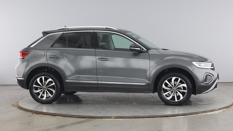 Used Volkswagen T-Roc 2023 for sale - 75985252: Photo 4