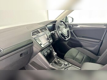 Used Volkswagen Tiguan 2017 for sale - 77445901: Photo