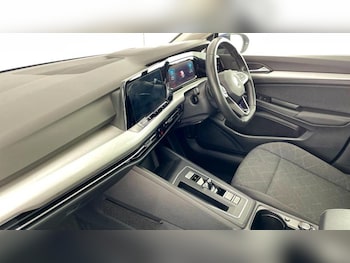 Used Volkswagen Golf 2023 for sale - 76394208: Photo