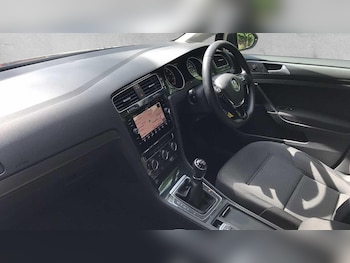 Used Volkswagen Golf 2019 for sale - 78446108: Photo