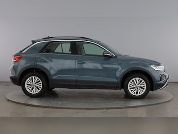 Used Volkswagen T-Roc 2022 for sale - 78698781: Photo