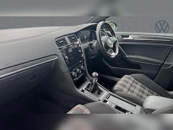 Used Volkswagen Golf 2018 for sale - 75718085: Photo