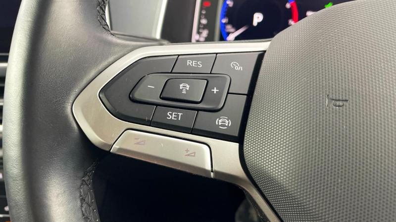 Used Volkswagen T-Roc 2022 for sale - 76568654: Photo 23