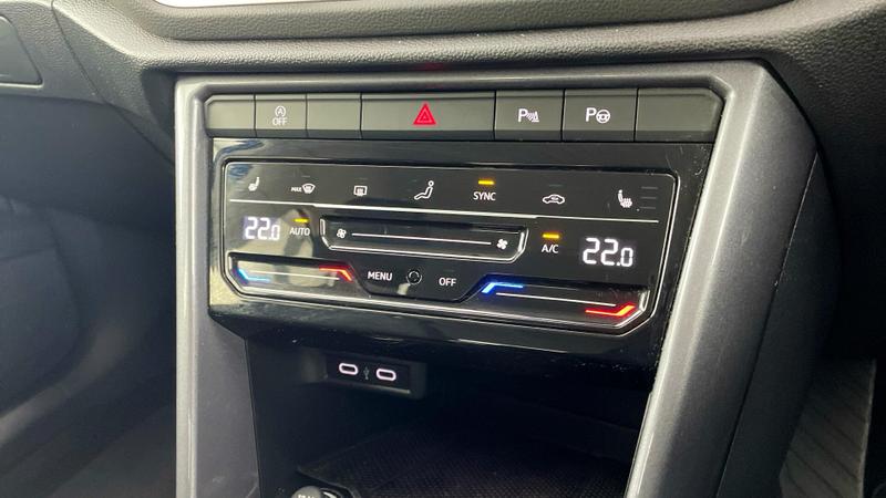 Used Volkswagen T-Roc 2022 for sale - 76568654: Photo 7