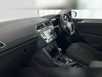 Used Volkswagen Tiguan 2017 for sale - 76104782: Photo