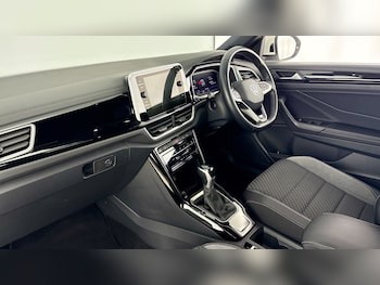 Used Volkswagen T-Roc 2025 for sale - 79299275: Photo