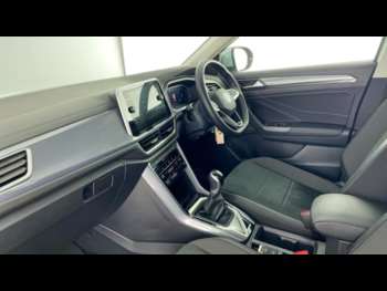 Used Volkswagen T-Roc 2024 for sale - 75178596: Photo