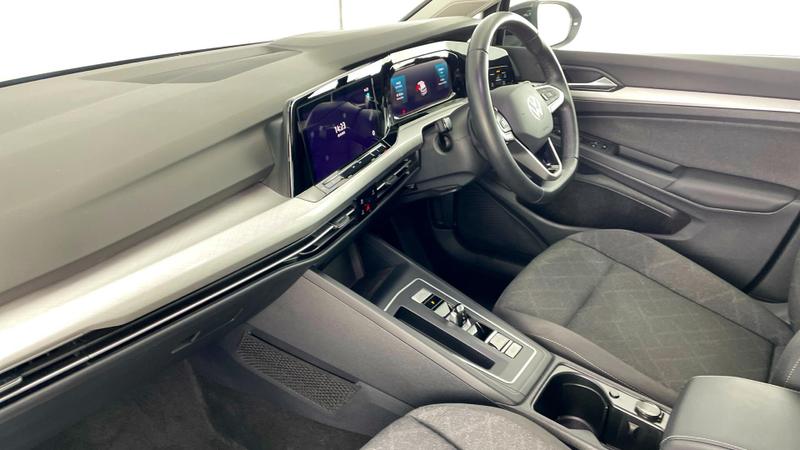 Used Volkswagen Golf 2024 for sale - 76419803: Photo 2