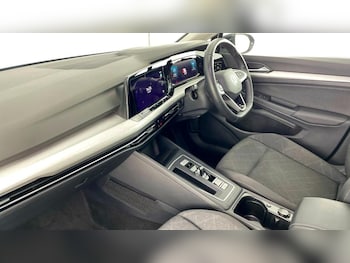 Used Volkswagen Golf 2024 for sale - 76419803: Photo