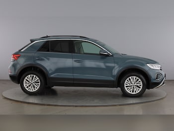 Used Volkswagen T-Roc 2022 for sale - 79120651: Photo