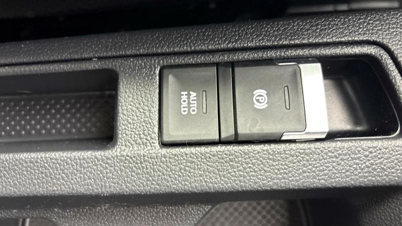 Used Volkswagen T-Roc 2022 for sale - 76858788: Photo 12