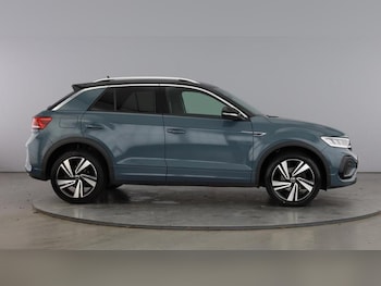 Used Volkswagen T-Roc 2022 for sale - 76858788: Photo