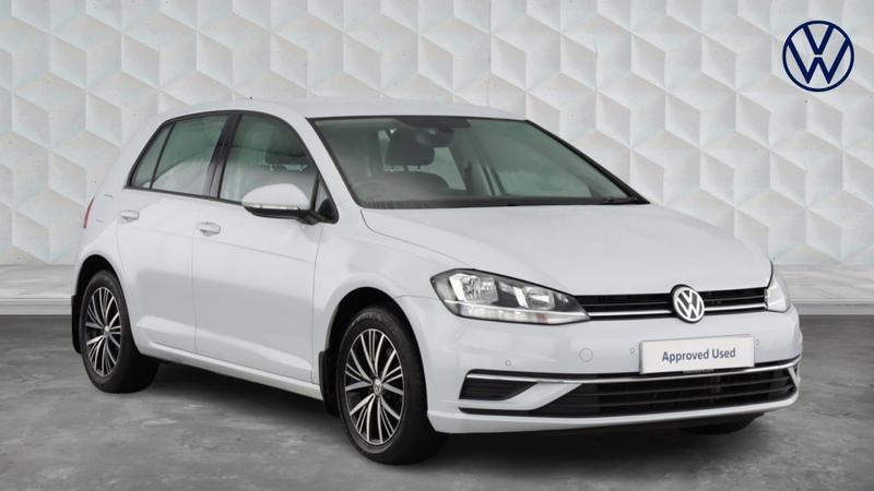 Used Volkswagen Golf 2018 for sale - 77152047: Photo 1
