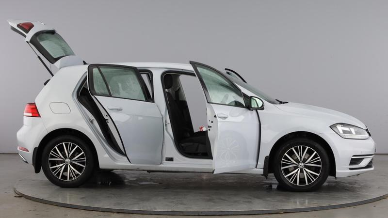 Used Volkswagen Golf 2018 for sale - 77152047: Photo 10