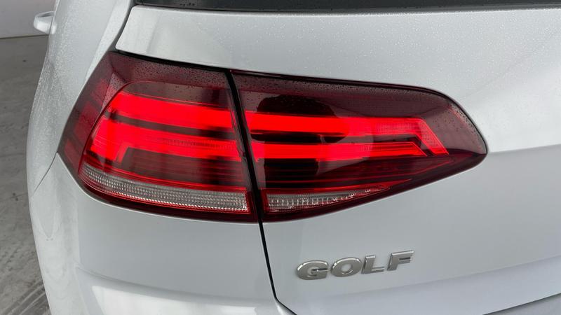 Used Volkswagen Golf 2018 for sale - 77152047: Photo 30