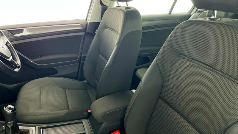 Used Volkswagen Golf 2018 for sale - 77152047: Photo 33