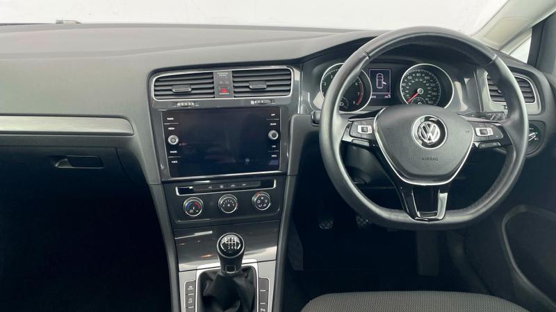 Used Volkswagen Golf 2018 for sale - 77152047: Photo 8