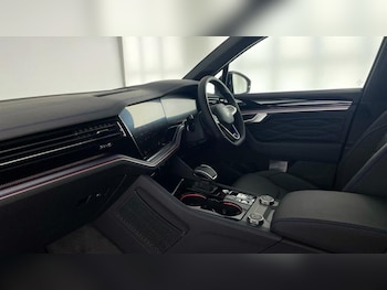Used Volkswagen Touareg 2025 for sale - 76722898: Photo