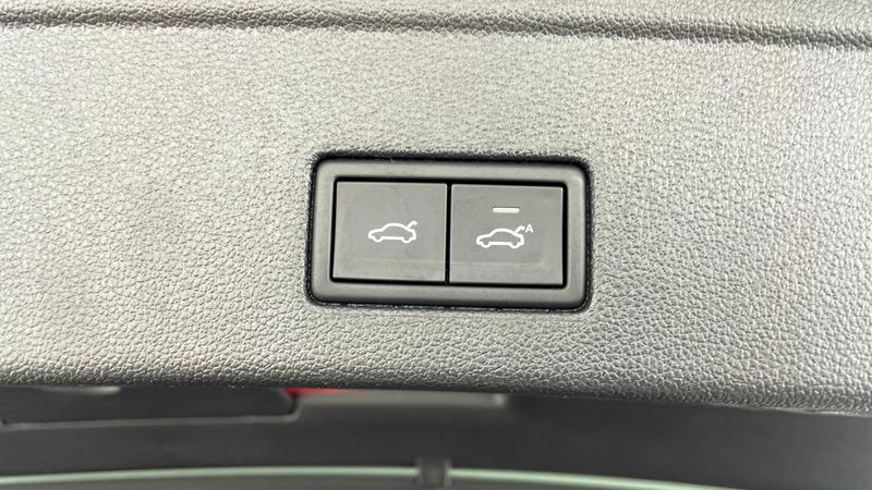 Used Volkswagen Touareg 2025 for sale - 76722898: Photo 38