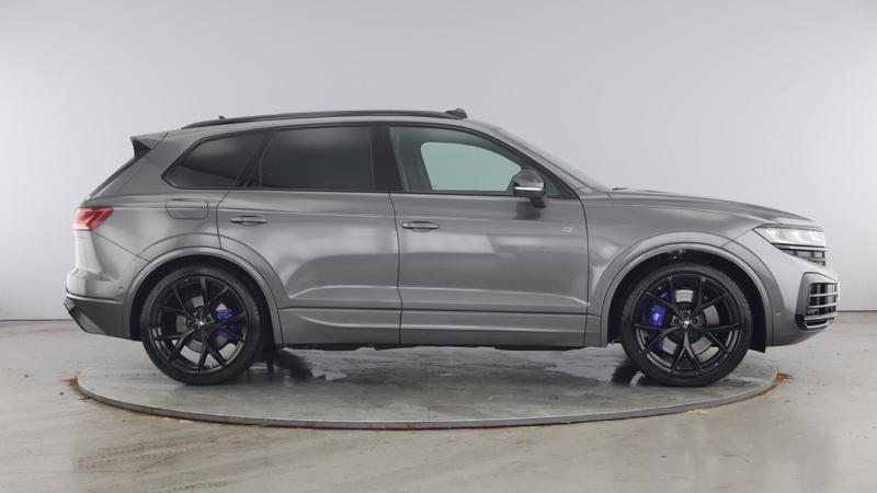 Used Volkswagen Touareg 2025 for sale - 76722898: Photo 4