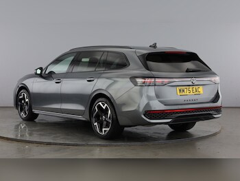 Used Volkswagen Passat 2025 for sale - 79559796: Photo