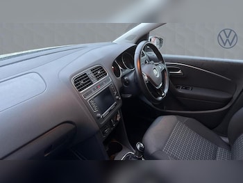 Used Volkswagen Polo 2017 for sale - 76508282: Photo