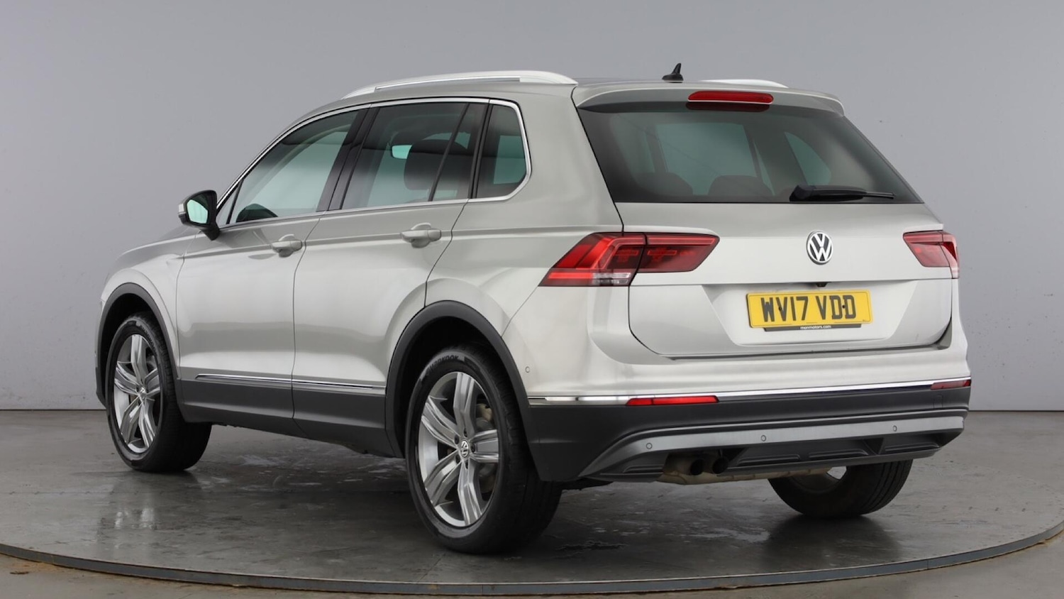 Used Volkswagen Tiguan 2017 for sale - 77504811: Photo 3