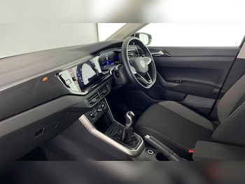 Used Volkswagen Polo 2024 for sale - 76026332: Photo 2