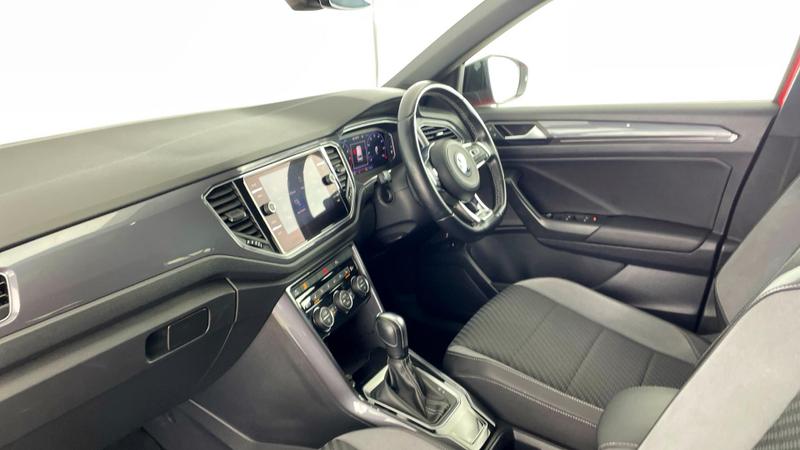 Used Volkswagen T-Roc 2021 for sale - 75744922: Photo 2