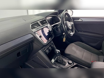 Used Volkswagen Tiguan 2018 for sale - 76209321: Photo