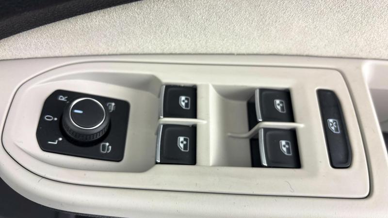 Used Volkswagen Golf 2023 for sale - 76858789: Photo 19