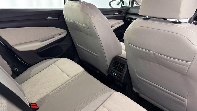 Used Volkswagen Golf 2023 for sale - 76858789: Photo 28