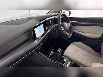 Used Volkswagen Golf 2023 for sale - 76858789: Photo