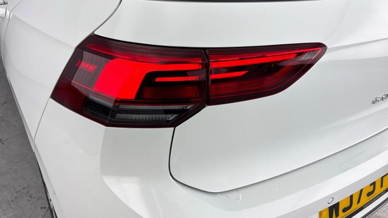 Used Volkswagen Golf 2023 for sale - 76858789: Photo 32