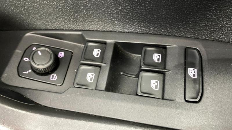 Used Volkswagen T-Cross 2023 for sale - 76649727: Photo 20