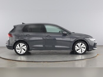 Used Volkswagen Golf 2024 for sale - 75667657: Photo