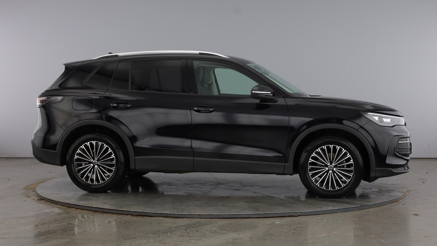 Used Volkswagen Tiguan 2024 for sale - 77602589: Photo 4