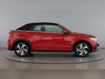Used Volkswagen T-Roc 2022 for sale - 77036739: Photo