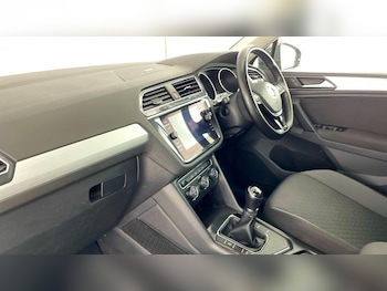 Used Volkswagen Tiguan undefined for sale - 76097277: Photo