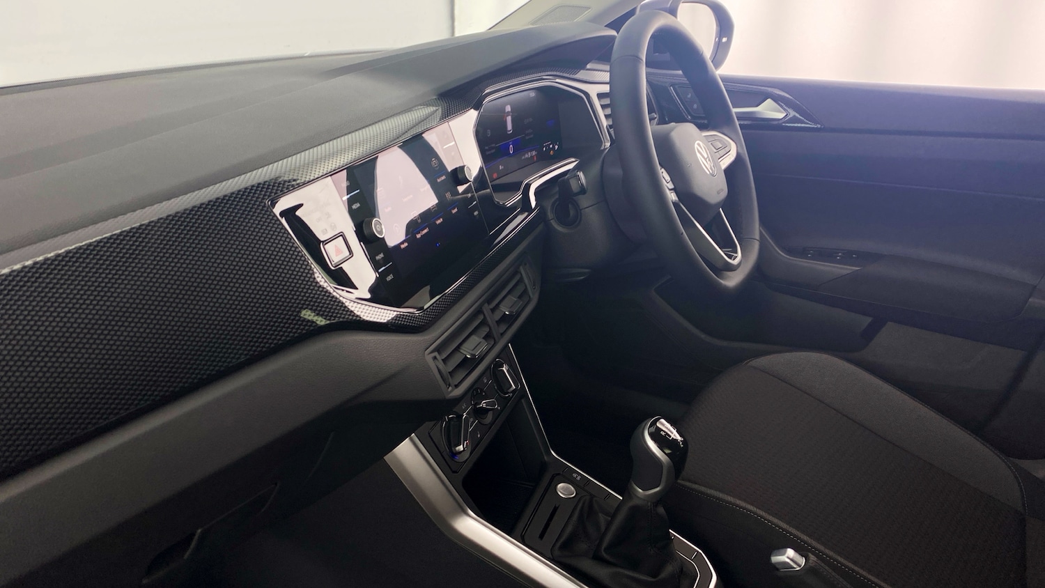 Used Volkswagen Taigo 2025 for sale - 77781925: Photo 2