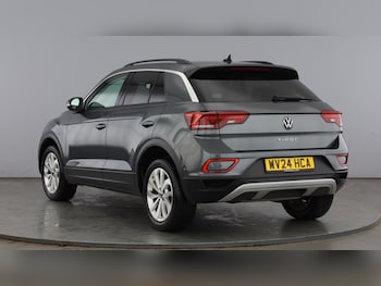 Used Volkswagen T-Roc 2024 for sale - 78106503: Photo