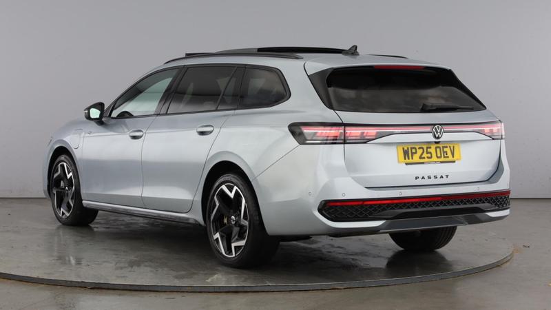 Used Volkswagen Passat 2025 for sale - 76385026: Photo 3