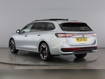 Used Volkswagen Passat 2025 for sale - 76385026: Photo