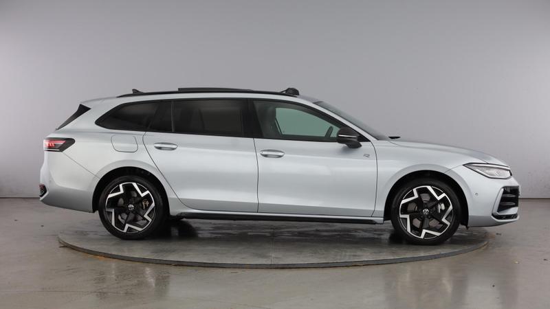 Used Volkswagen Passat 2025 for sale - 76385026: Photo 4